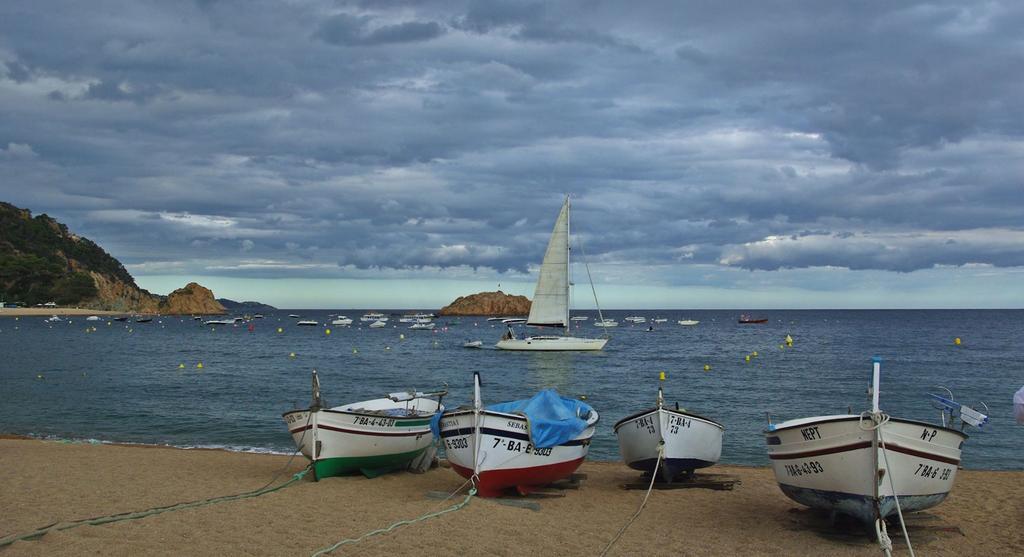 Lets Holidays Cozy Apartment 70 M. From The Beach In Tossa Tossa de Mar Luaran gambar